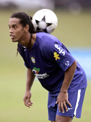 ronaldinho le pro a la bal